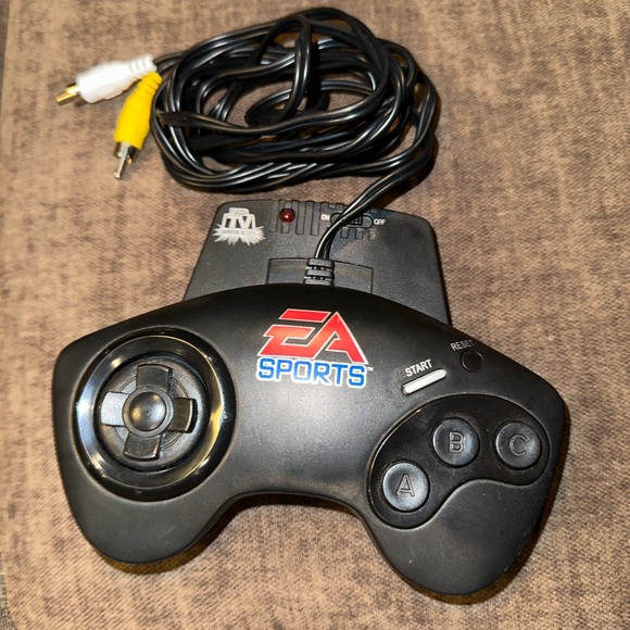 EA Sports Remote Controller - Picture 1 of 2
